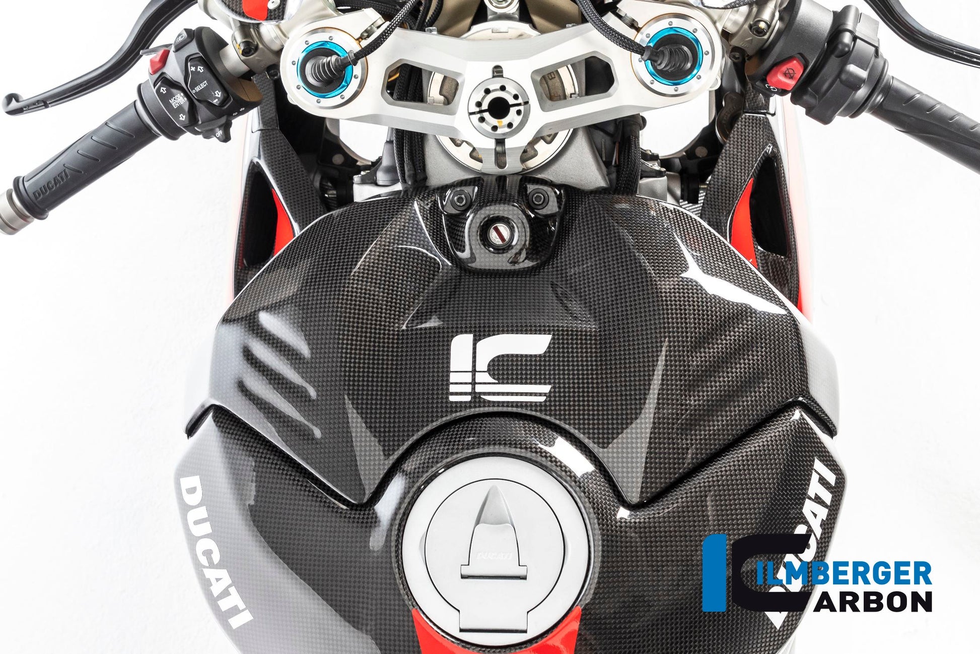 Ducati Panigale V4/V4S - Averys Motorcycles